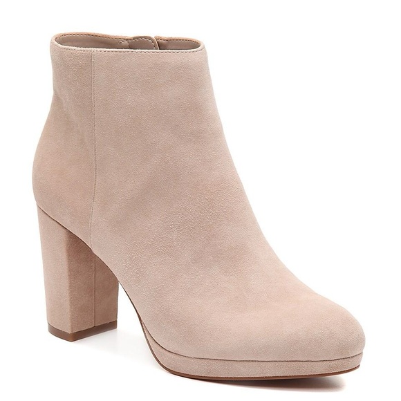 Vince Camuto Isanna Booties - Picture 1 of 16